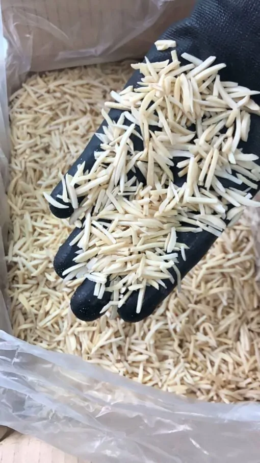 خلال بادام درختی 3 خلال بادام درختی بازرگانی براتی