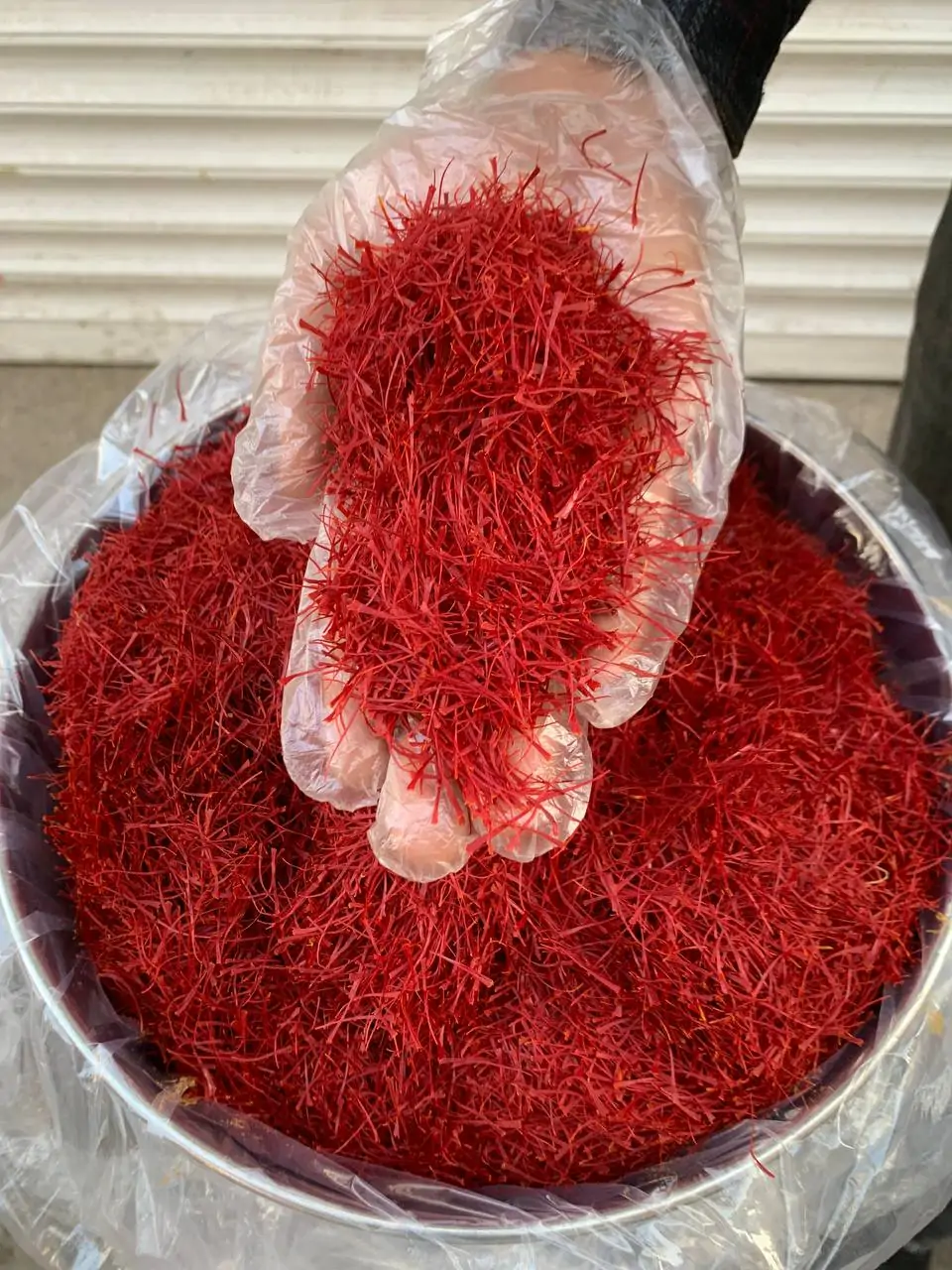 زعفران سوپر نگین پرسی فله 100گرمی + ارسال رایگان و خاتم همراه زعفران - تصویر 3